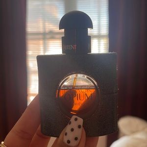 Black opium YSL